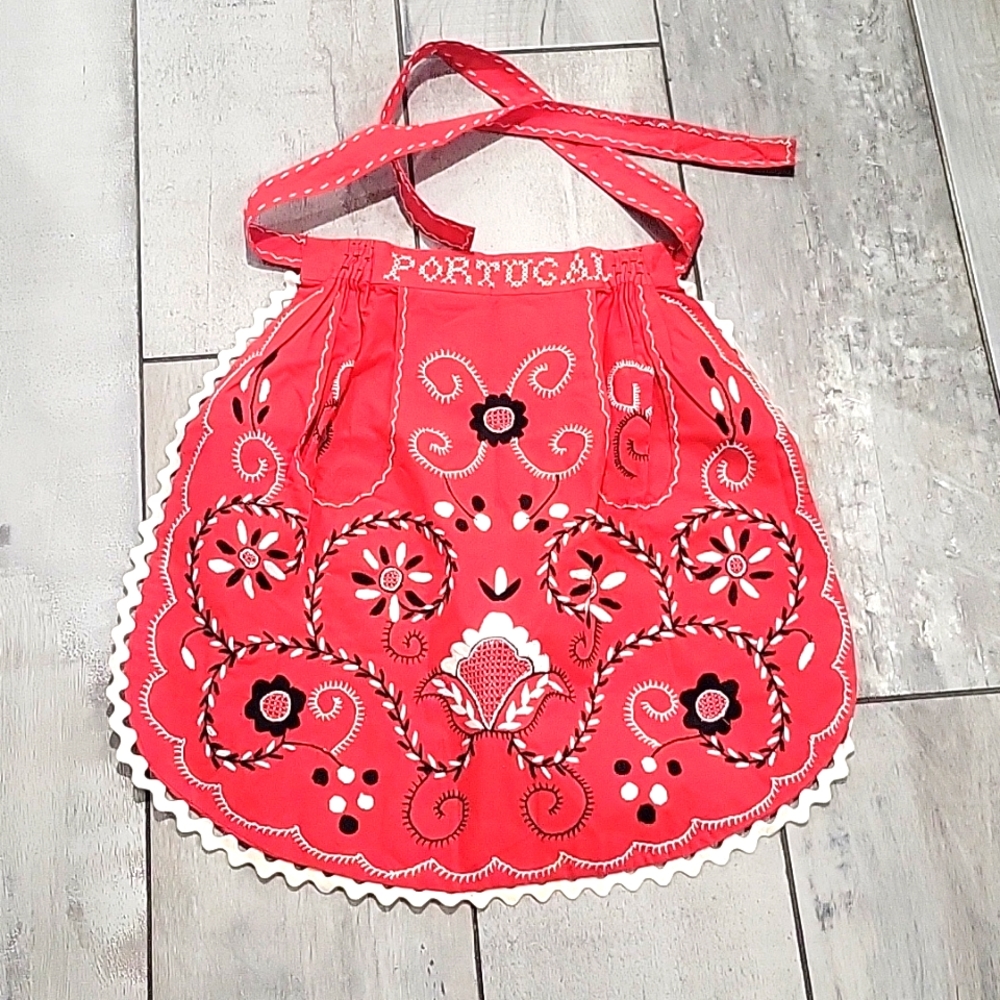 Hand-made apron red with embroidery white & black details and 2 pockets
